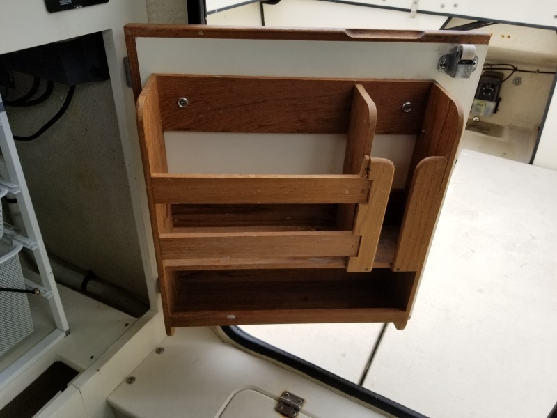 Teak plate and cup rack