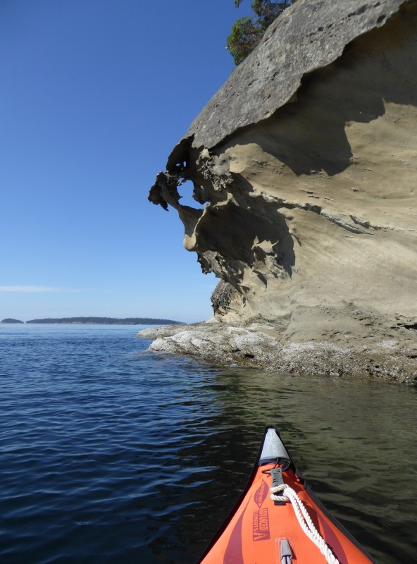 The erosion into the sandstone makes cool formations everywhere on Sucia, this one in Fox Cove