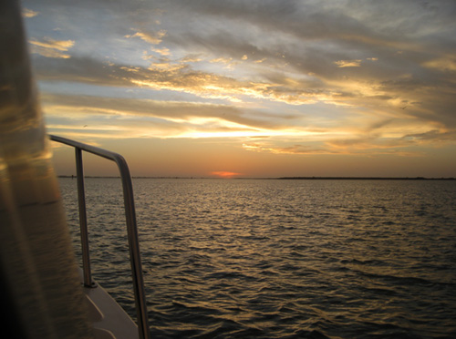 The first rays of the day at the horizon