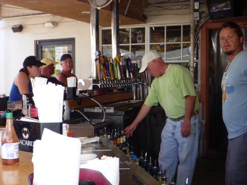 The outside bar at The Castaway, over 50 draft beers on tap, very cool place, great food been there since 1926 1/2 a block from our transcient slip at Burdine's Marina.