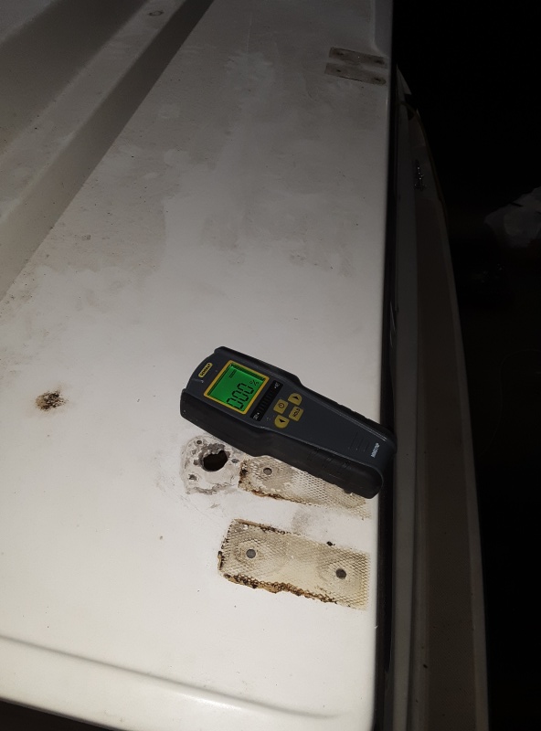 the roof is cored here, this is where the radar and vhf wiring went through, luckily its dry