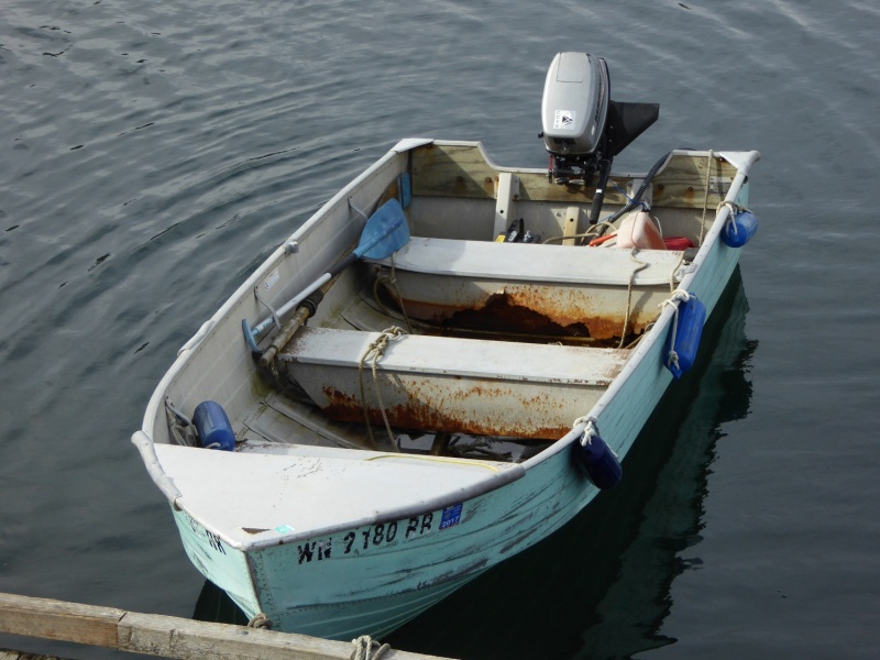 This skiff has been here for years. Always makes me wonder about the long term viability of aluminum in saltwater. The seats have nearly disintegrated.