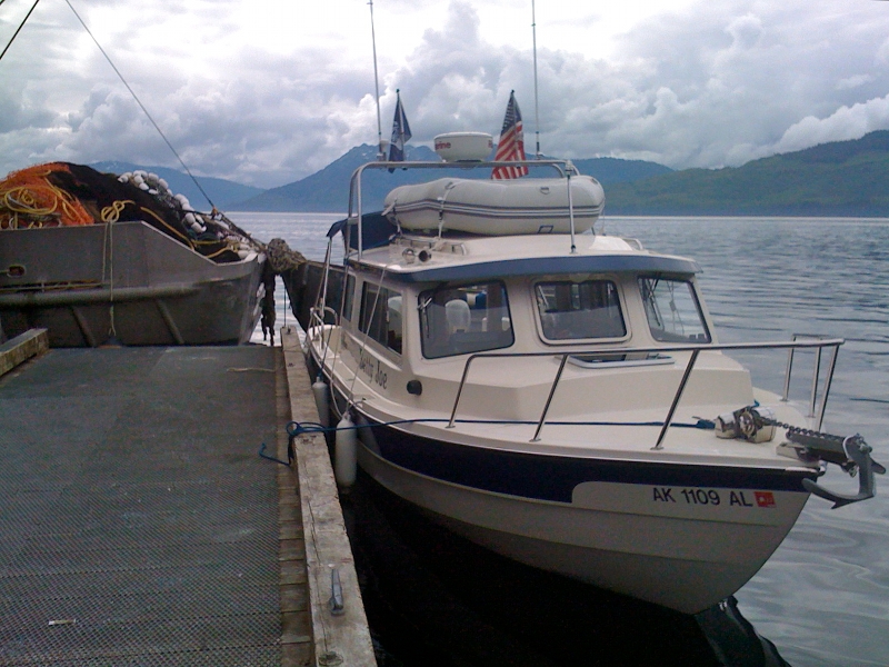 Tight quarters at Hoonah fuel dock