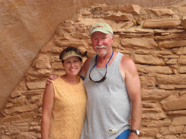 Toni and Russ at Defiance House at Forgotten Canyon 9-15-09.Sized