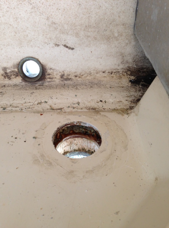 Transducer hole in sump