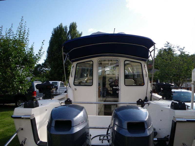 Transom bar from stern