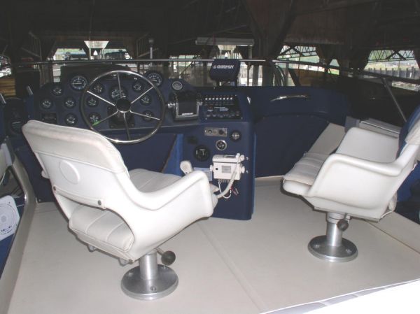 Twin Captain's Chairs