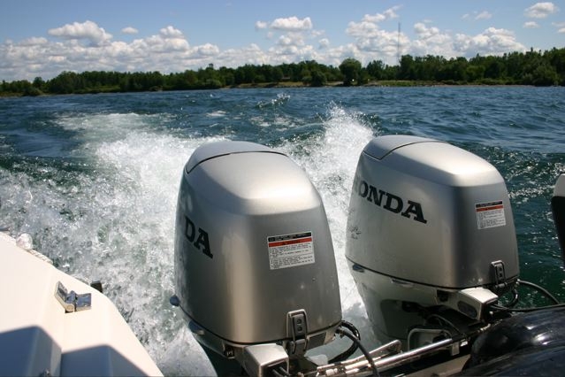 Twin Hondas Outback, on L. Ontario
