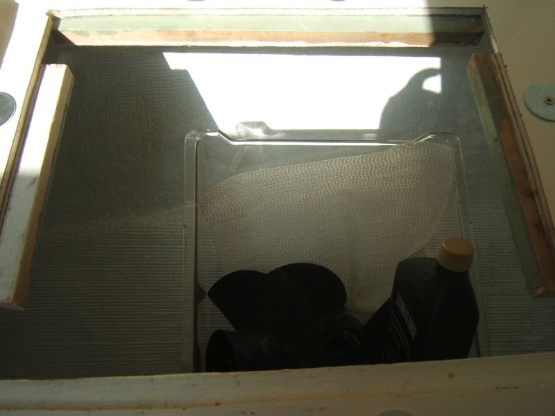 v berth hatch interior