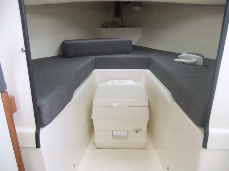 V berth