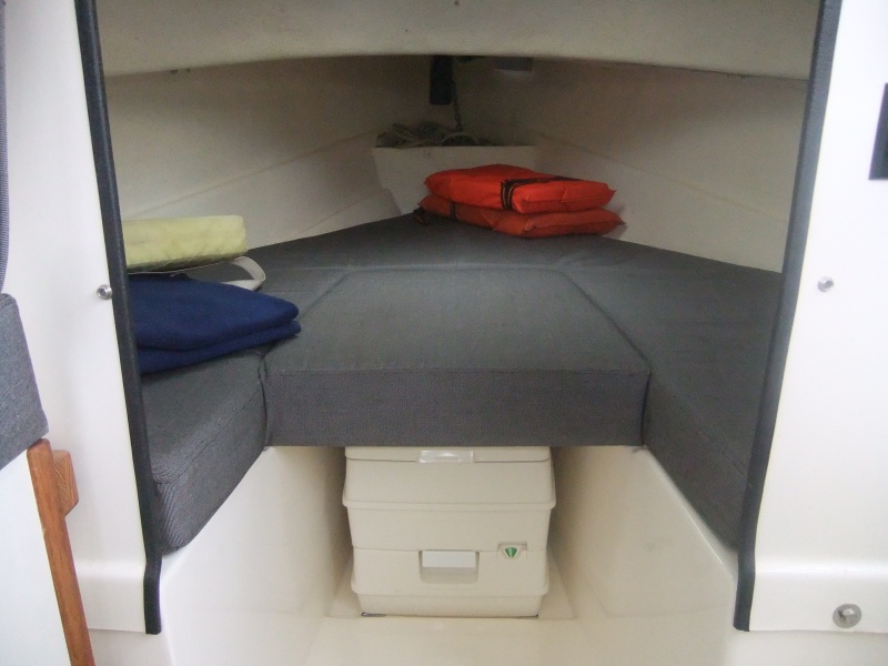 V berth