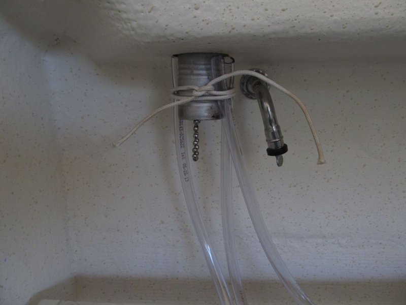 Vent hoses tied to fill fitting (just to have a place to secure them) (vent is sealed off with expanding plug and thumb screw).