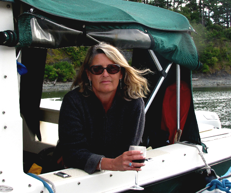 Vicki on Halcyon at Fossil Bay 7-20-11