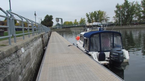 Waiting for the 12:30 pm Chambly locks start time