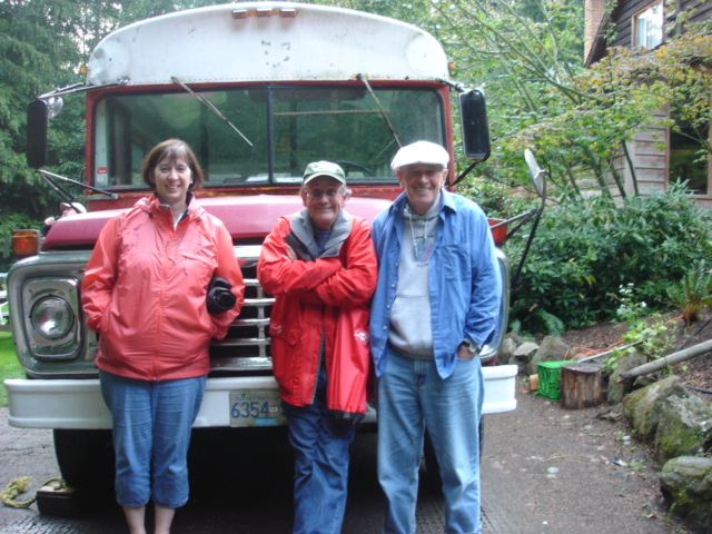 Waiting for the bus driver.
Dee (KNOTTY-C)
Merv (KINGFISHER II)
Joe (R-MATEY)