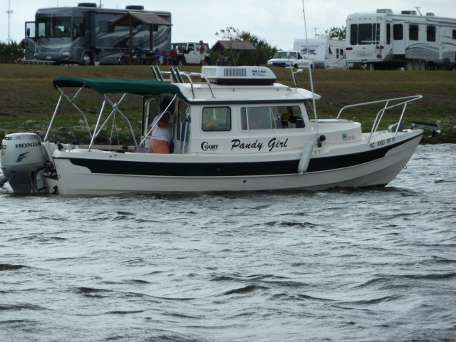 Waiting for the Moore Haven Lock to open-we are West bound.