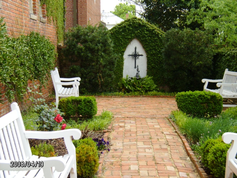 Washington NC
Herb Garden/Creamated Ashes are put here with a plaque listed with the names of those placed here.