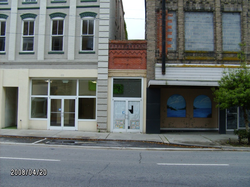 Washington NC
Tight fit for a small business..
