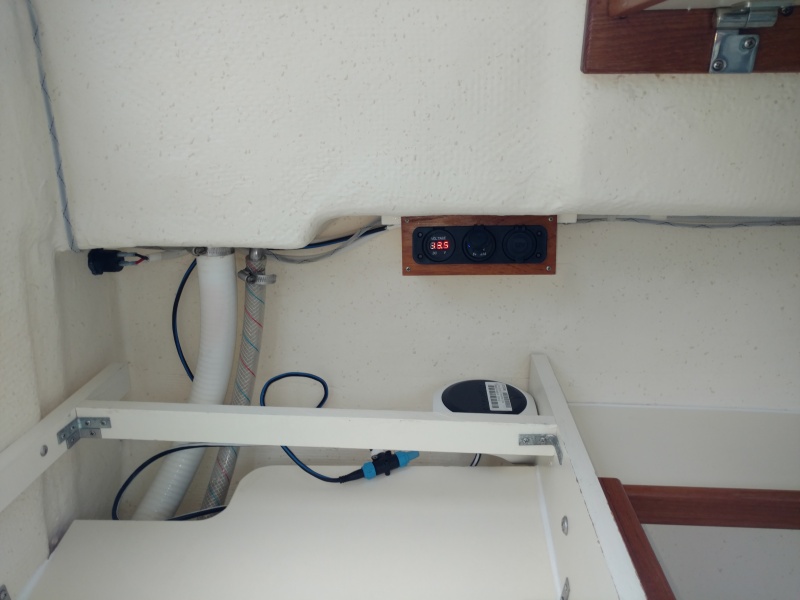 Water Tank and Autopilot \"Compass\" under Aft Dinette Seat
