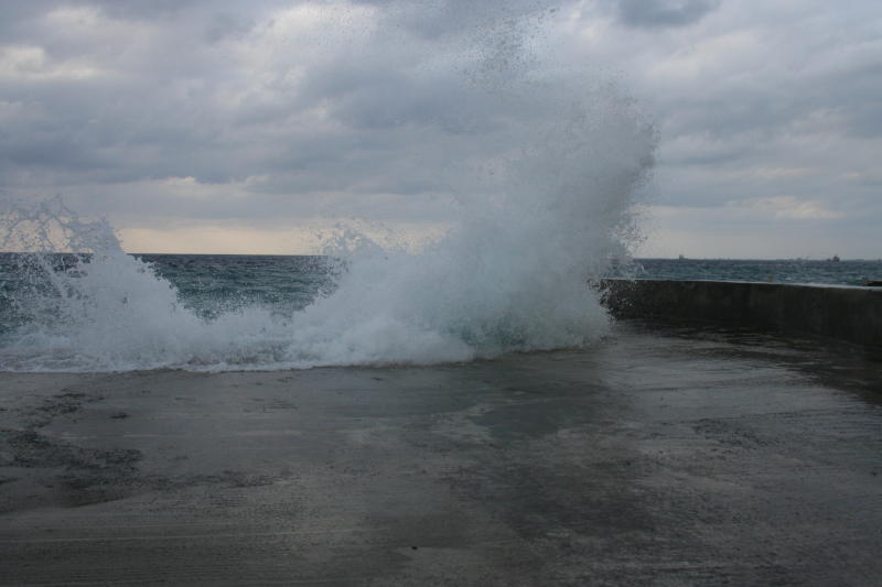 waves at sea ladder