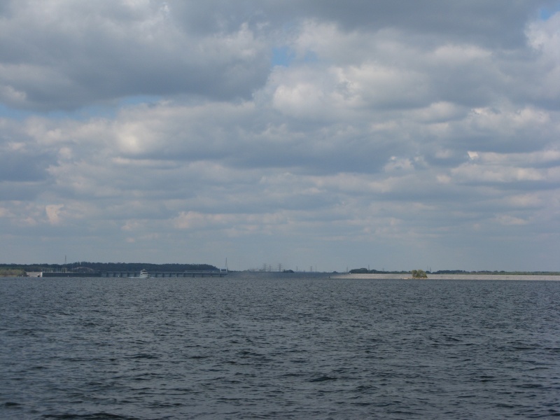 We took a quick trip through the canal over to Lake Barkley to take a quick look around.
