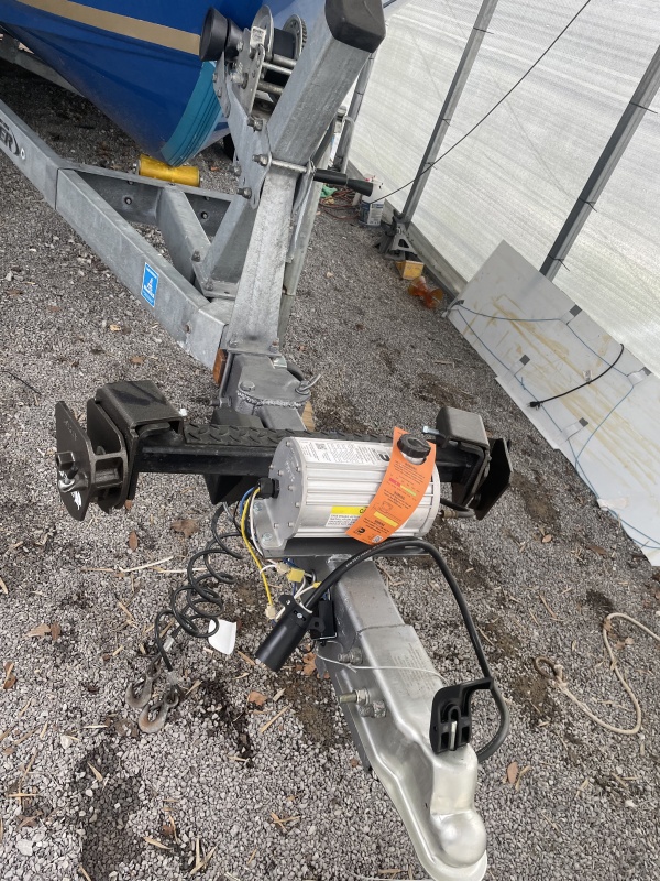 welded head piece and welded trailer hinge point