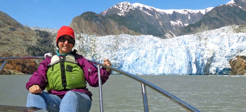 Yes, it was cold.  Honey, does this life vest make me look fat?  (Or could it be that I'm wearing everything 5 layers on top and two on the bottom?)  :-)