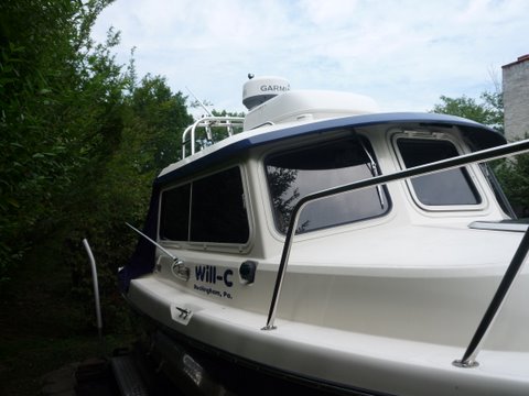 you can just barely see the antenna for the Lowrance GPS